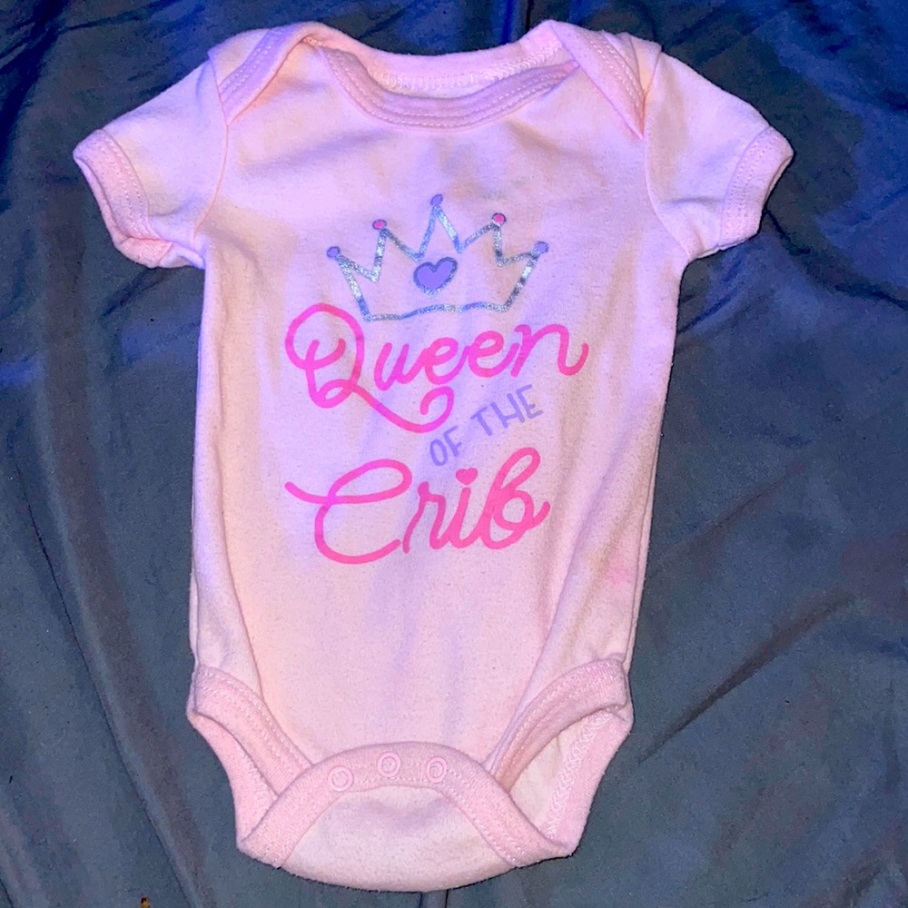 0/3 months Queen of the crib onesie